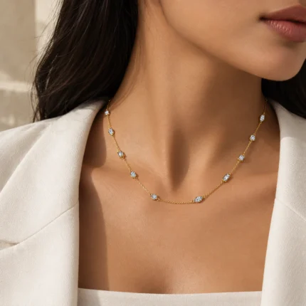 ⁦Luma Minimal Necklace - Gold⁩ - الصورة ⁦2⁩